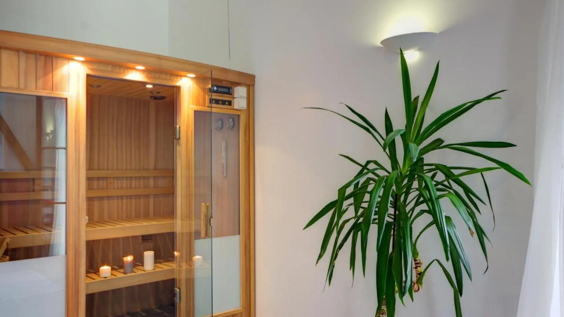Holiday home Gite De Charme Avec Spa, Sauna Et Jardin Pour 12 Personnes - Fr-1-496-54 Saint-Just-la-Pendue