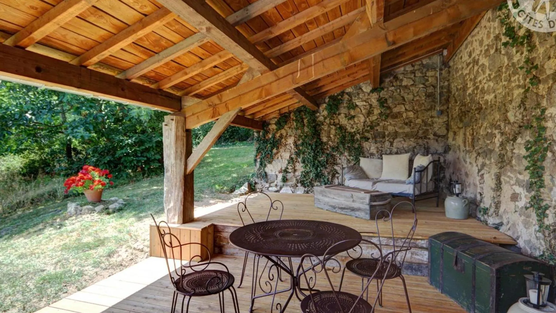 Gite De Charme Avec Spa, Sauna Et Jardin Pour 12 Personnes - Fr-1-496-54 Saint-Just-la-Pendue Holiday home