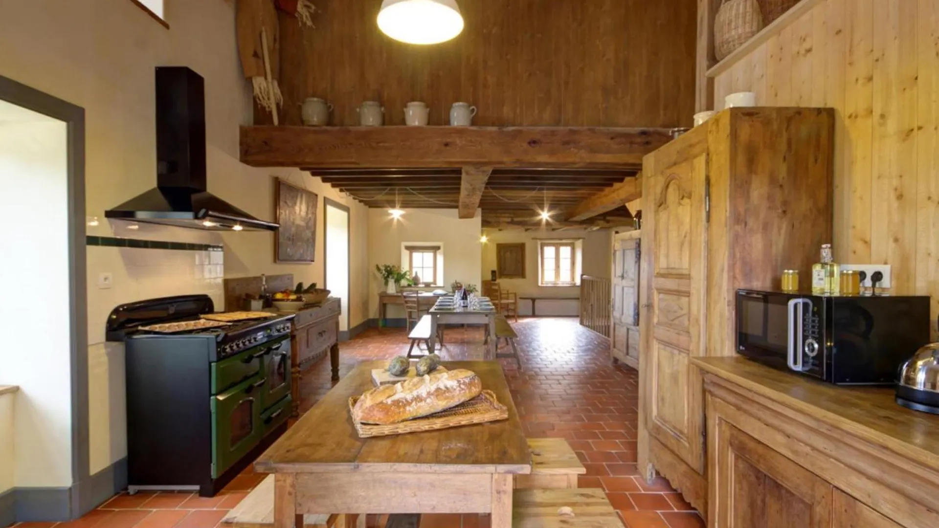 Gite De Charme Avec Spa, Sauna Et Jardin Pour 12 Personnes - Fr-1-496-54 Saint-Just-la-Pendue France